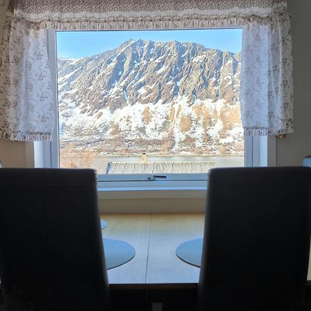 Hus Gryllefjord Villa Buitenkant foto